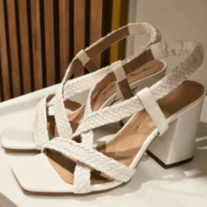 Sandália Branca Trançada