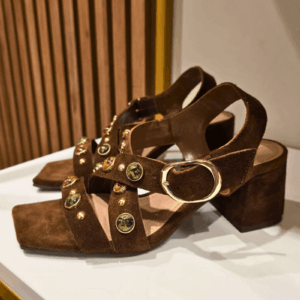 Sandália de Salto Bloco em Suede Café