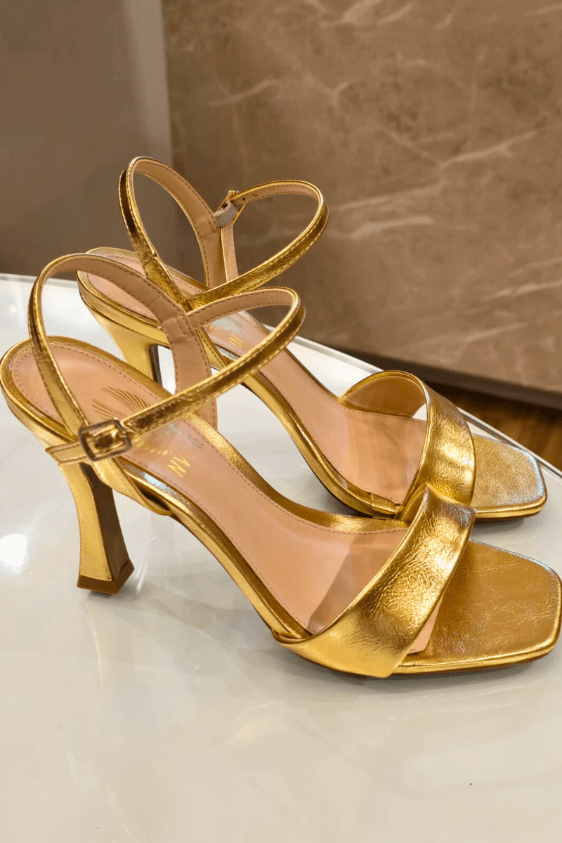 Sandália Dourada Minimal Chic