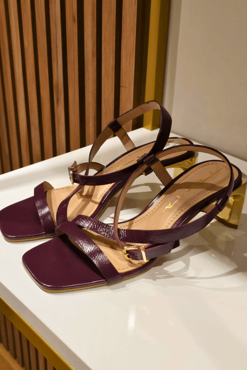 Sandália Uva Metálica